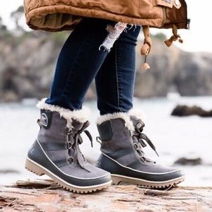 Sorel Tivoli II Snow Boots in Quarry Grey